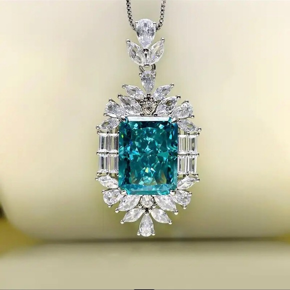 Exquisite 925 Sterling Silver Zircon Necklace - Picture 8 of 12